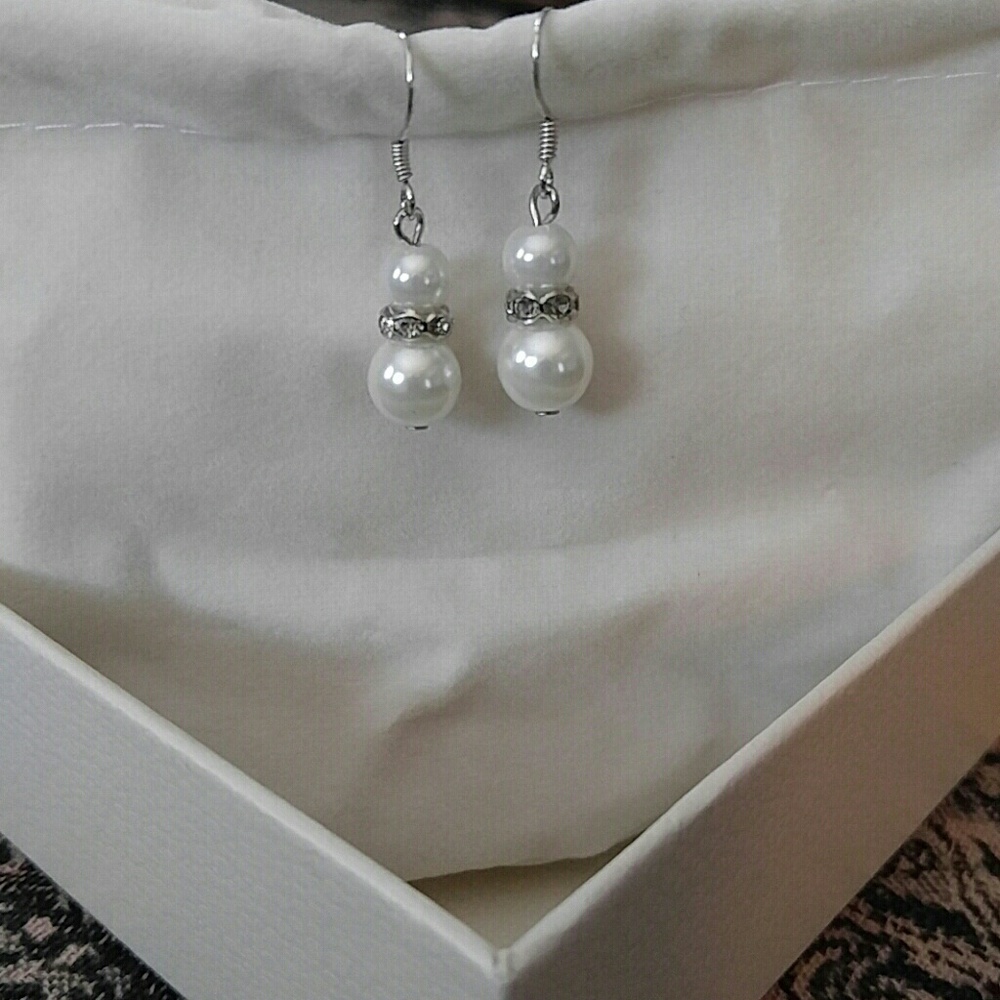 Pretty Faux Pearl and Rhinestone Dangle Earrings